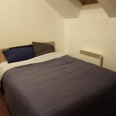 Chambre Dans Maison Kwatera prywatna *